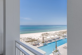 Executive Room, 1 King Bed, Balcony (Bay Front)
