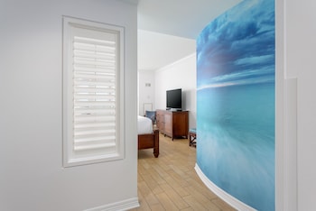 Room, 2 Queen Beds, Balcony, Bay View