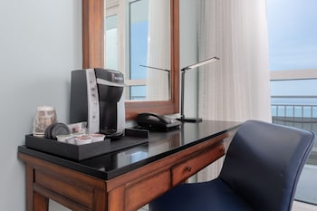Room, 1 King Bed, Balcony (Gulf Front)