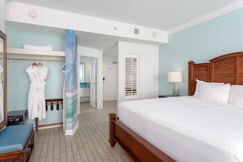 Room, 1 King Bed, Balcony (Gulf Front)