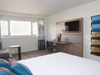Family Room, Multiple Beds, Bathtub