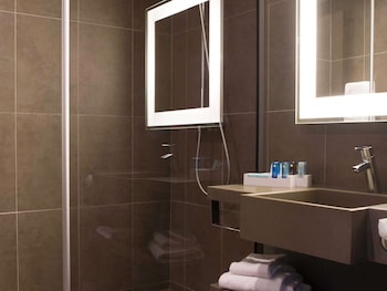 Family Room, Multiple Beds (Family. Shower)