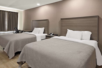 Room, 2 Queen Beds, Accessible, Non Smoking