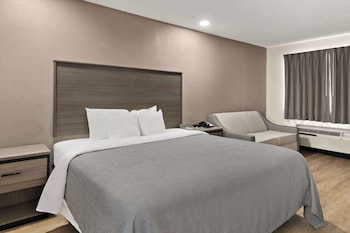 Standard Room, 1 King Bed, Non Smoking