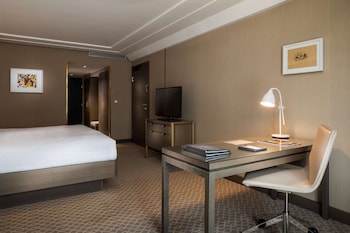 Room, 1 King Bed (Plaza)