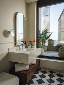 Luxury Room, 1 King Bed, Balcony
