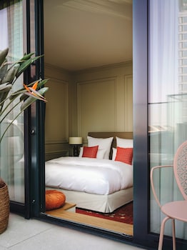 Luxury Room, 1 King Bed, Balcony