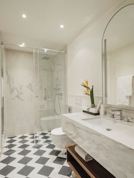 Luxury Room, 1 King Bed