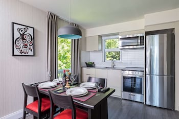 Suite, 1 King Bed, Non Smoking, Balcony (No Pets in room type;with Sofabed)