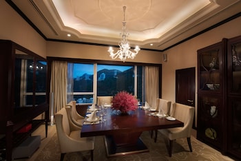 King Bed Presidential Suite