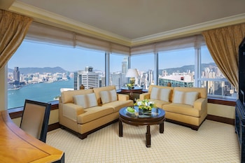 Twin Bed Executive Harbour View Suite