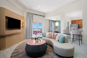 Penthouse (Bayside Suite)