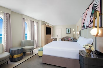 Penthouse (Bayside Suite)