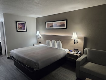 Standard Room, 1 Queen Bed, Non Smoking