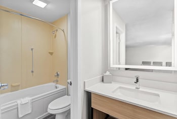 Suite, 1 King Bed, Non Smoking