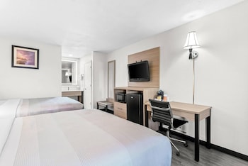 Standard Room, 2 Queen Beds, Non Smoking