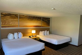 Suite, 2 Queen Beds, Non Smoking