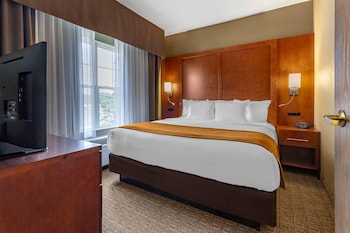 Suite, Multiple Beds, Non Smoking (Upgrade)