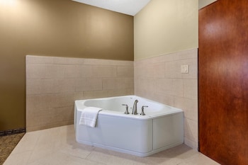 Suite, 1 King Bed, Non Smoking (Upgrade)