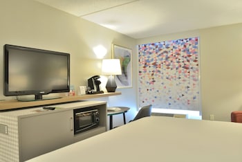 Standard Room, 1 King Bed