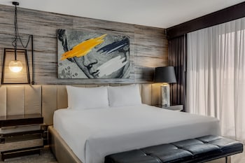 Suite, Accessible (Loft)
