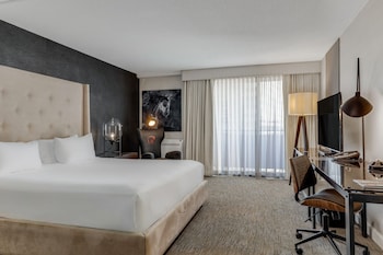Deluxe Room, 1 King Bed (Back Bay View)