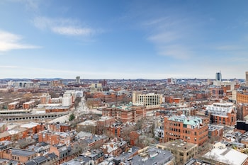 Deluxe Room, 2 Queen Beds (Back Bay View)