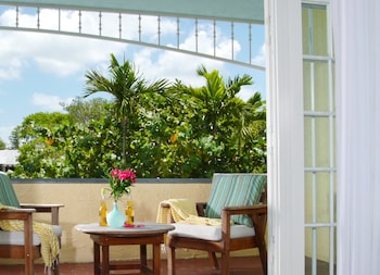 Mobility/Hearing Accessible Partial Oceanview Junior Suite