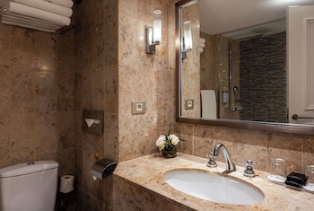 Premium Room, 1 Queen Bed