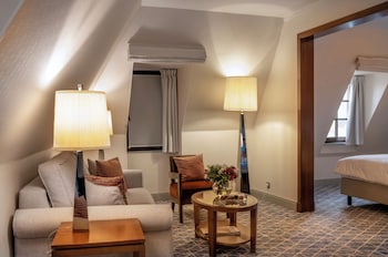 Junior Suite, 1 King Bed