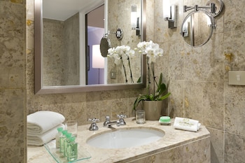 Premium Twin Room, 2 Twin Beds, Bathtub