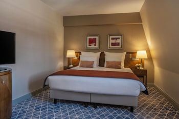 Deluxe Room, 1 King Bed (Premium)
