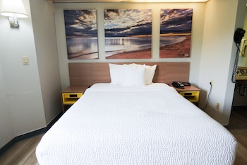 Room, 1 Queen Bed, Accessible, Non Smoking (Mobility)