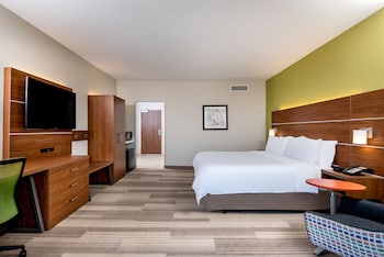 Suite, 1 King Bed, Accessible (Communications, Accessible Tub)