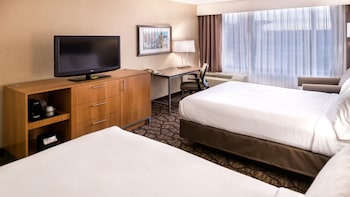 Standard Room, 2 Double Beds, Accessible (Roll-In Shower)