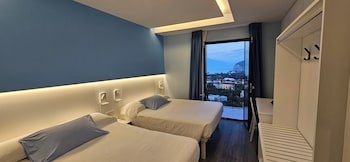 Classic Quadruple Room