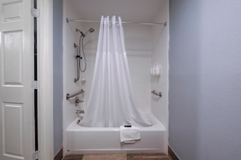 Standard Room, 1 King Bed, Accessible, Non Smoking