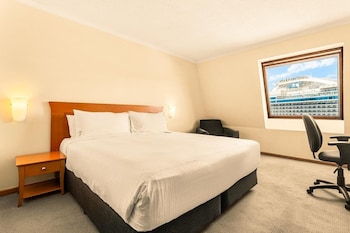Queen Room with Harbour View