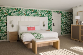 Luxury Room, 1 King Bed, Accessible