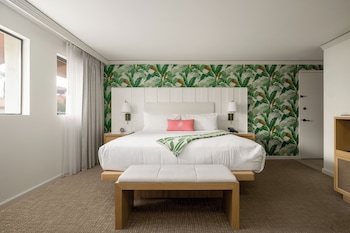 Room, 1 King Bed (Miramonte)