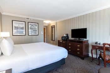Standard Room, 1 King Bed