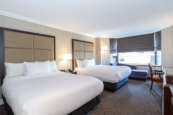 Deluxe Room, 2 Double Beds (Middle Floors)