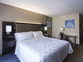 Standard Room, 1 Queen Bed