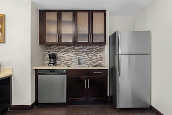 Studio Suite, 1 Bedroom, Kitchen