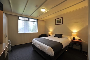 Deluxe Room, 1 Queen Bed