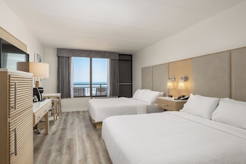 Standard Room, 2 Queen Beds, Balcony, Ocean View (Mid Floor)