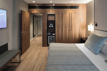 Superior Room (Square View)