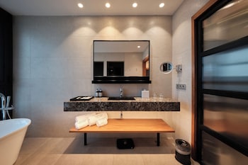 Junior Room, Terrace (Suite, Single Use)