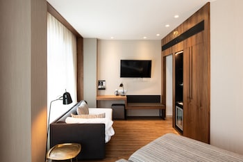 Premium Triple Room (2 adults + 1 children)
