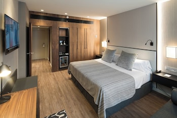 Premium Room (Square View, Single Use)